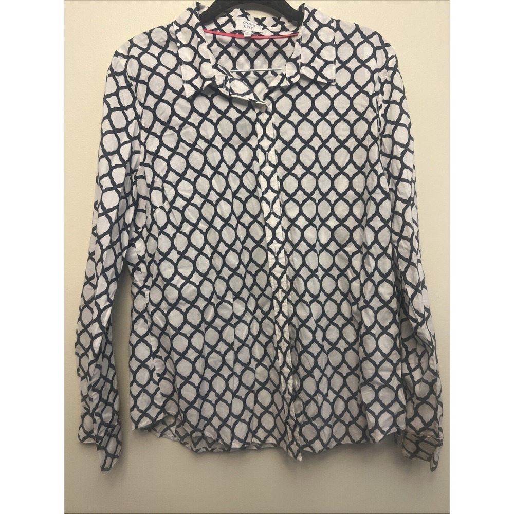 Crown and Ivy women's button Up‎ shirt medium blue/ white